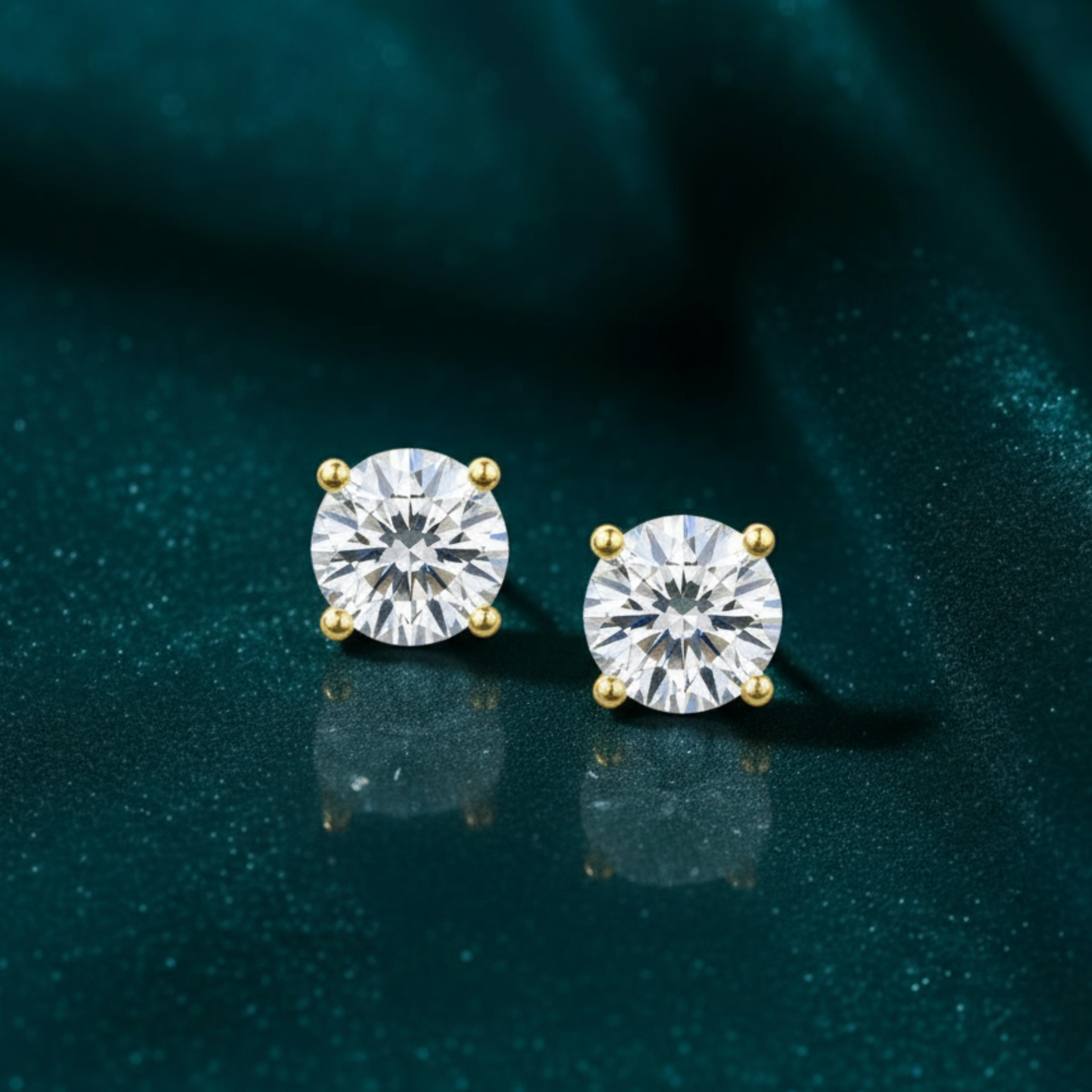 Classic Round Diamond Stud Earrings