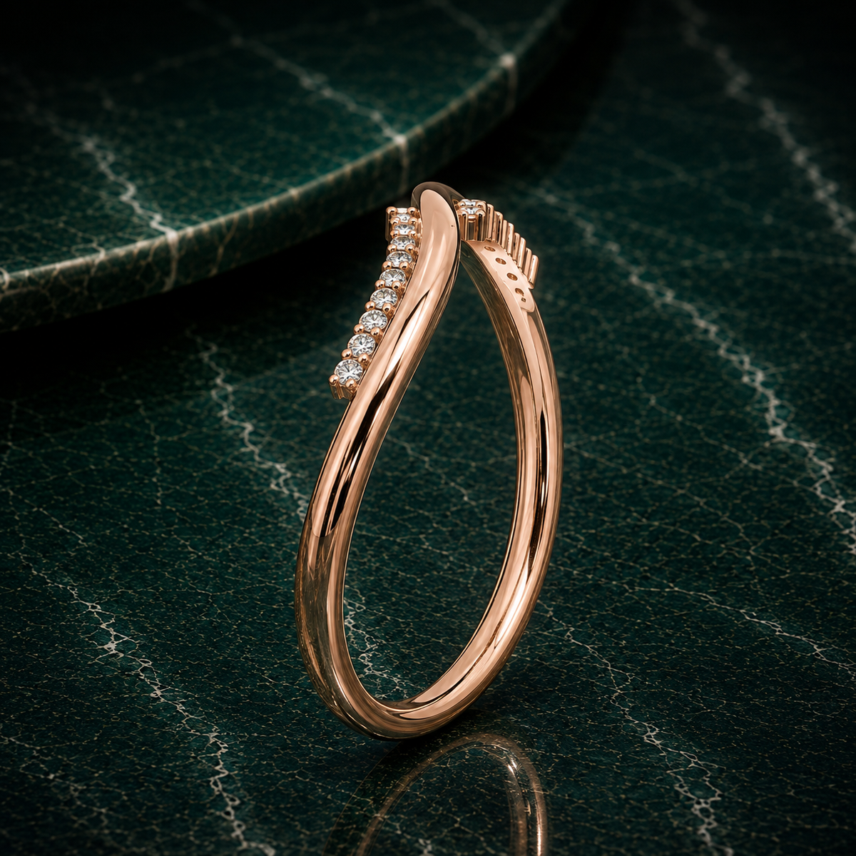 Curved Wavy Stacking Band