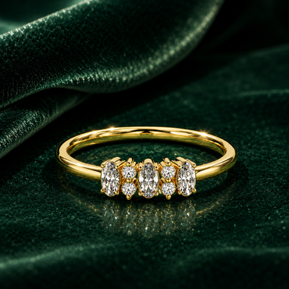 Graduated Oval Diamond Contour Band