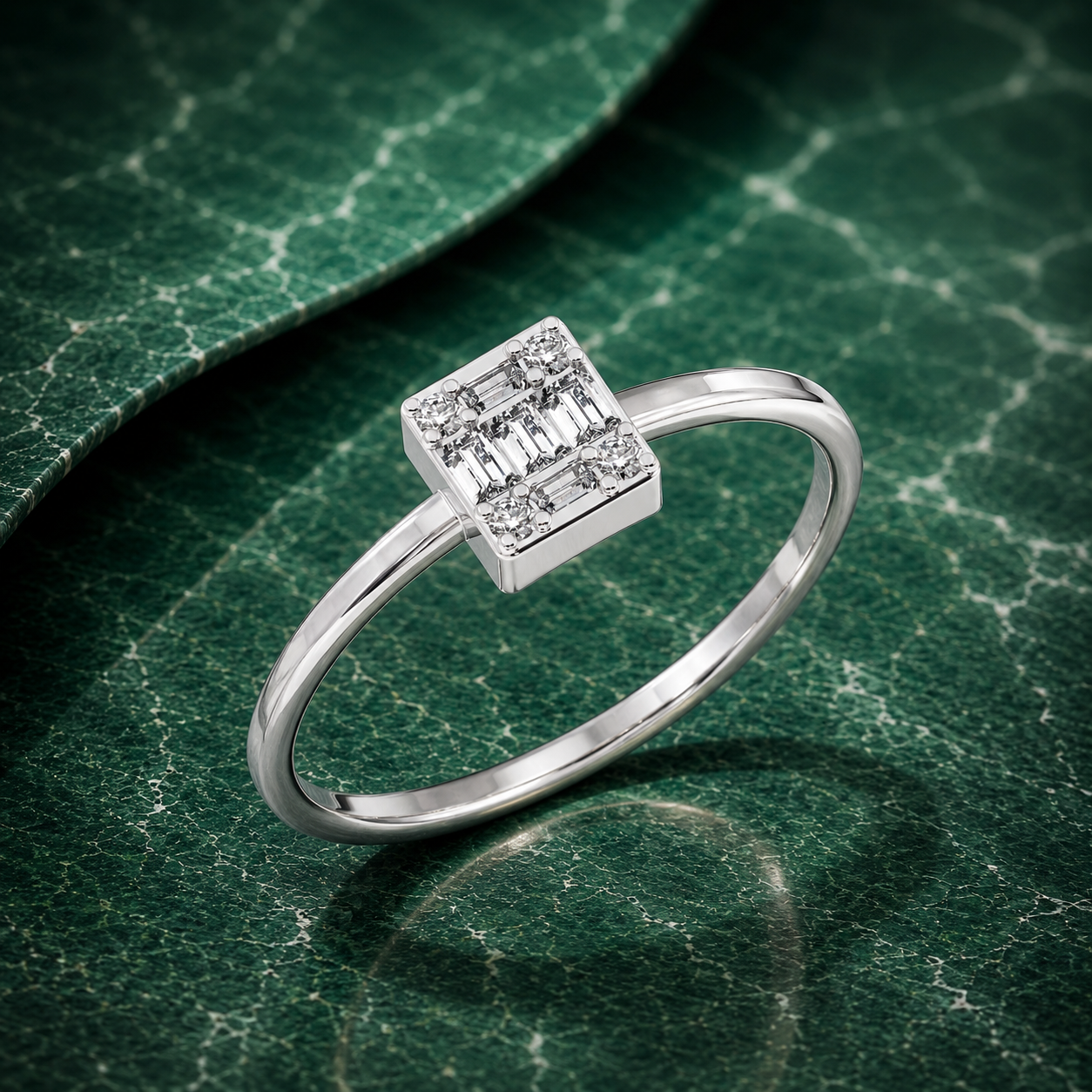 Geometric Diamond Cluster Ring