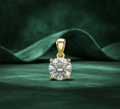 Solara Round Brilliant Diamond Pendant