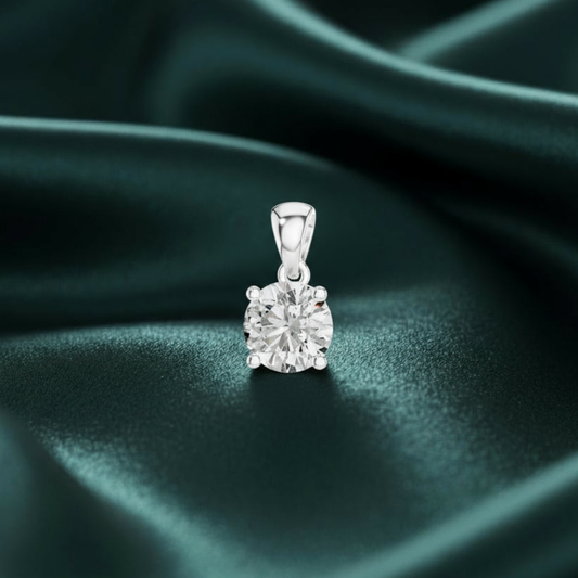 Solara Round Brilliant Diamond Pendant