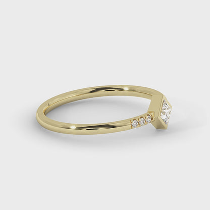 Kite-Set Princess Diamond Ring